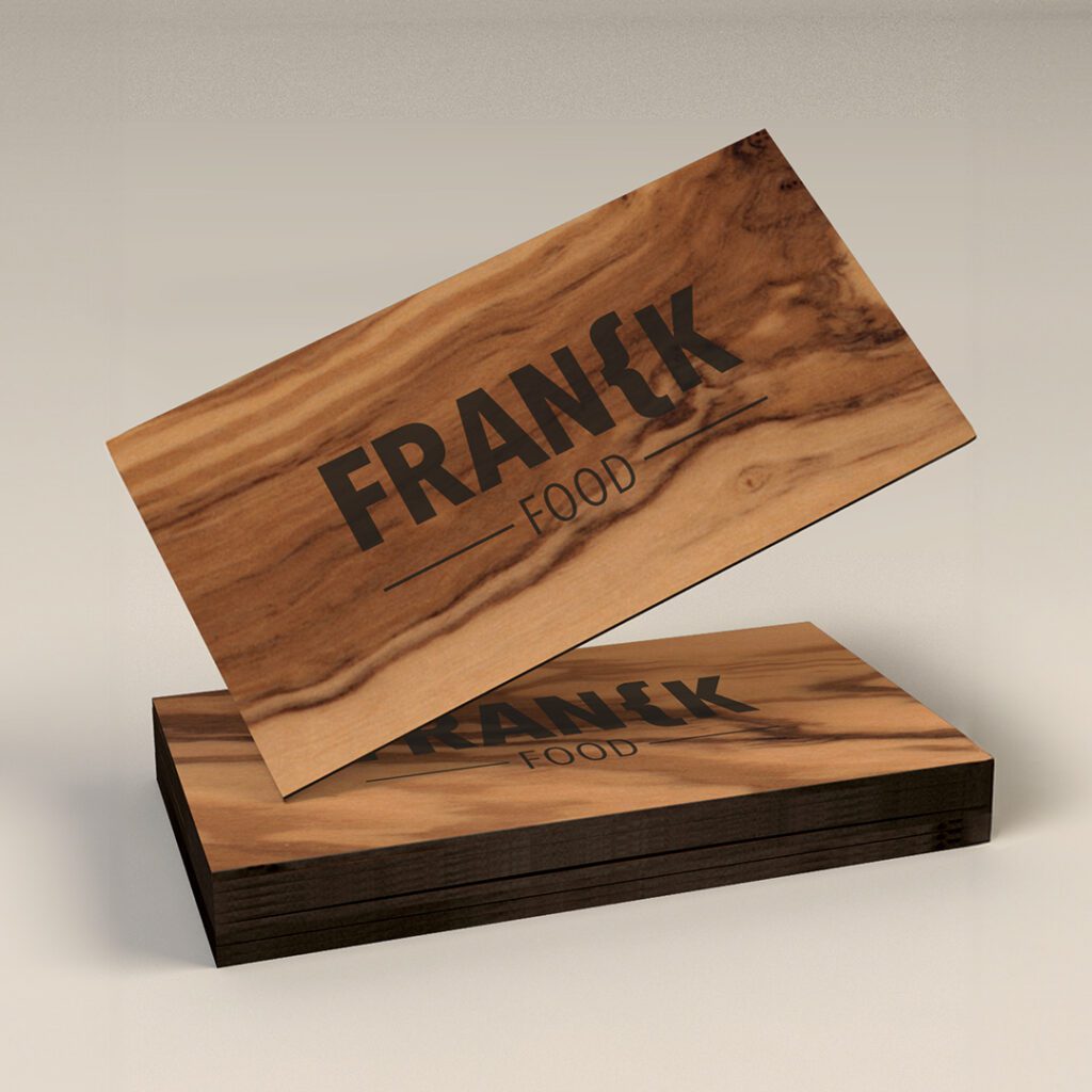 Voorbeeld van onze naamcreatie voor 'Franck' weergegeven op een visitekaartje